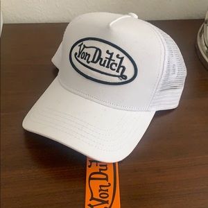 VON DUTCH WHITE TRUCKER